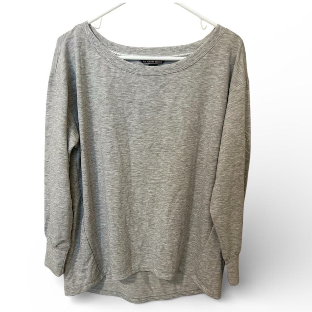 Victoria’s Secret Oversized Sweater Metallic Logo Sleeve Size Small EUC